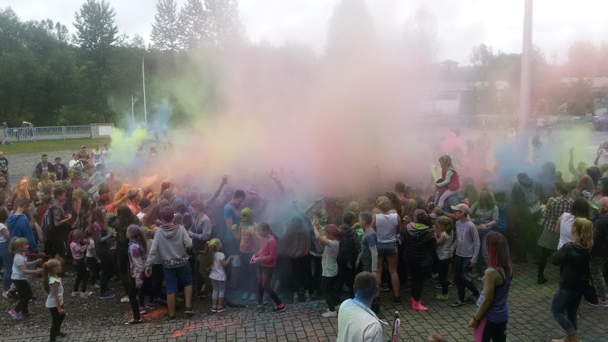 Festiwal kolorów i maraton zumby w Żywcu [ZDJĘCIA] 