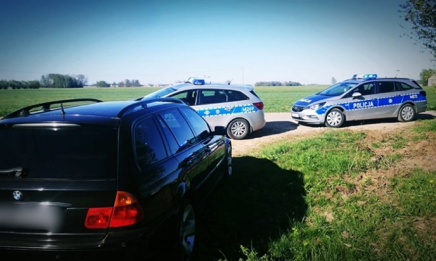 Uciekinier w bmw w rękach policjantów. Mężczyzna usłyszał zarzuty