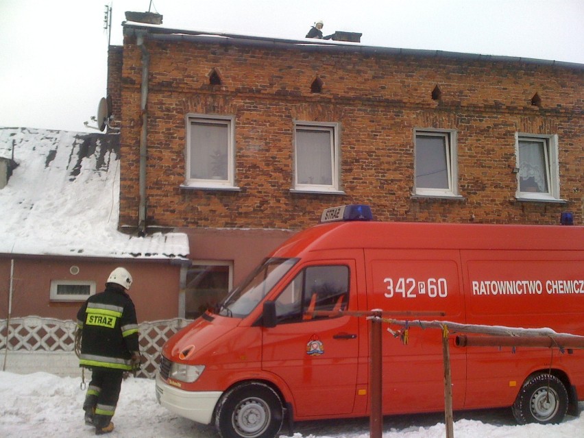 Czad zaatakował w Opatówku. Jedna osoba w szpitalu. ZDJĘCIA