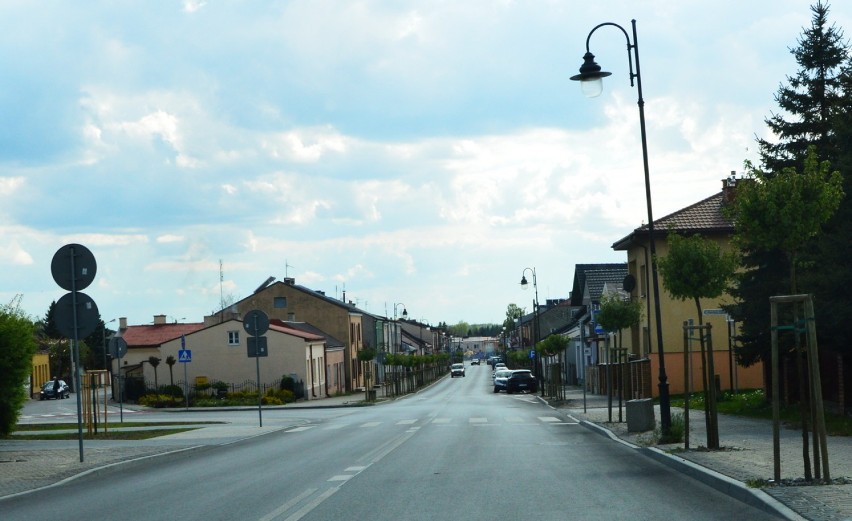 Wkrótce rozpocznie się przebudowa chodników przy ul. Bialskiej w Janowie Lubelskim. Zobacz zdjęcia