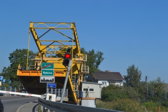 Mosty zwodzone na rzece Szkarpawa