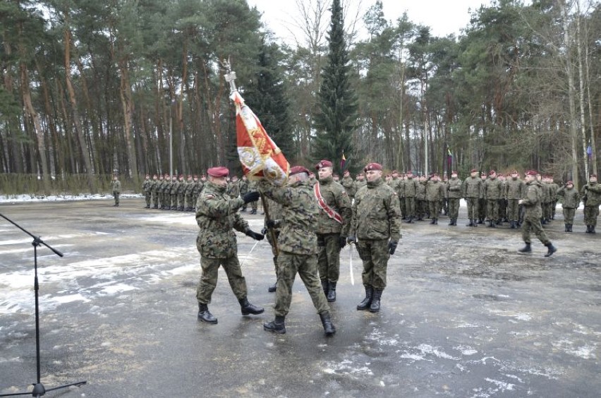 Przekazanie obowiązków dowódcy w 25. Batalione Dowodzenia w tomaszowskiej brygadzie