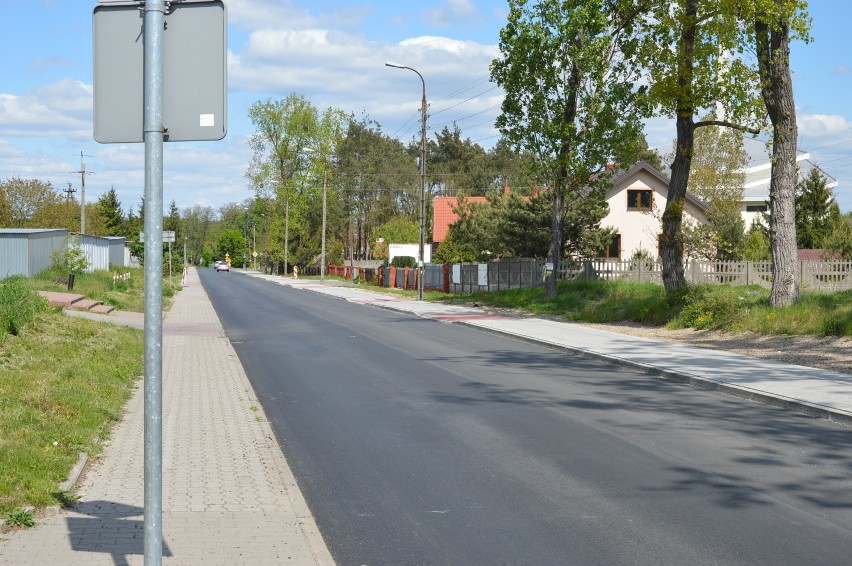 Wylano już asfalt na ulicy Warszawskiej [ZDJĘCIA]