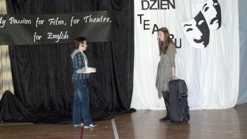 Dzień Teatru pierwszy raz w gimnazjum w Topoli Królewskiej