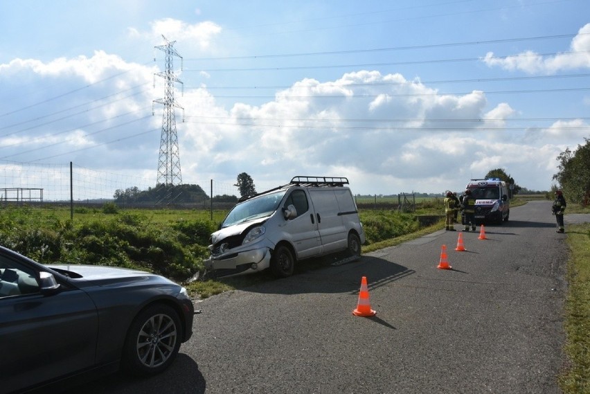 Samochód na autostradzie A4 pod Przylesiem Dolnym wypadł poza trasę [ZDJĘCIA] 