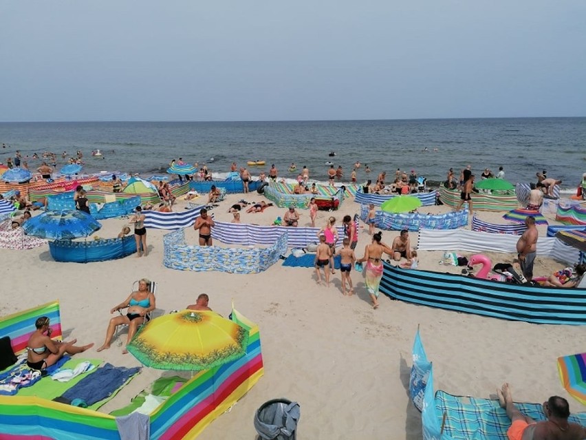 Niedziela na plaży w Sarbinowie.