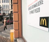 Już nie zjemy w restauracji McDonald's na Gdańskiej. Klientów pożegnał też pobliski warzywniak