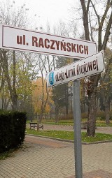 Są już nowe tablice z nazwami ulic w Ciechocinku