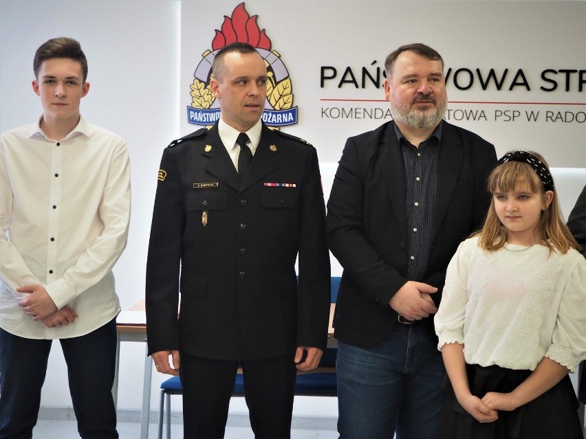 Turniej Wiedzy Pożarniczej w Radomsku z uhonorowaniem młodego bohatera i strażaka-ochotnika. ZDJĘCIA