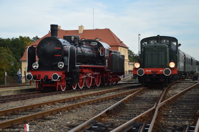Pociąg retro przyjechał do Żagania w sobotę 3 października. Goście z Niemiec byli zachwyceni atrakcjami na żagańskim dworcu oraz mostem kolejowym na linii Jankowa Żagańska-Żagań.
