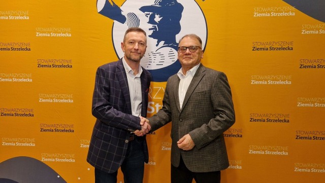 Kandydatem na burmistrza Strzelec Opolskich z KWW Ziemi Strzeleckiej jest Waldemar Piontek (z lewej). Popiera go Tadeusz Goc.
