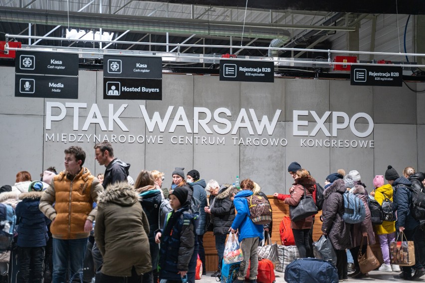 PTAK Warsaw Expo. Największy punkt dla uchodźców. Ponad 20 tysięcy miejsc i ogromne centrum relokacji