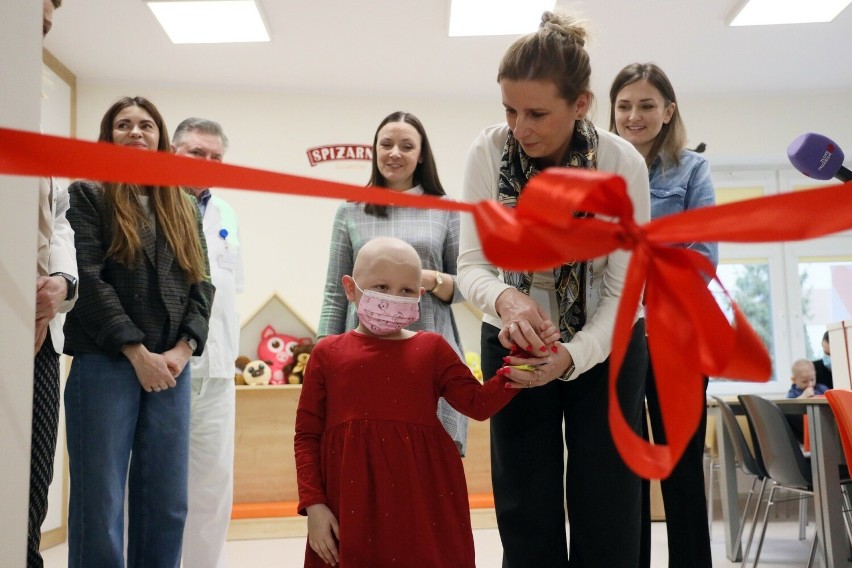 Nowa świetlica dla małych pacjentów Uniwersyteckiego Szpitala Dziecięcego już otwarta. Zobacz zdjęcia