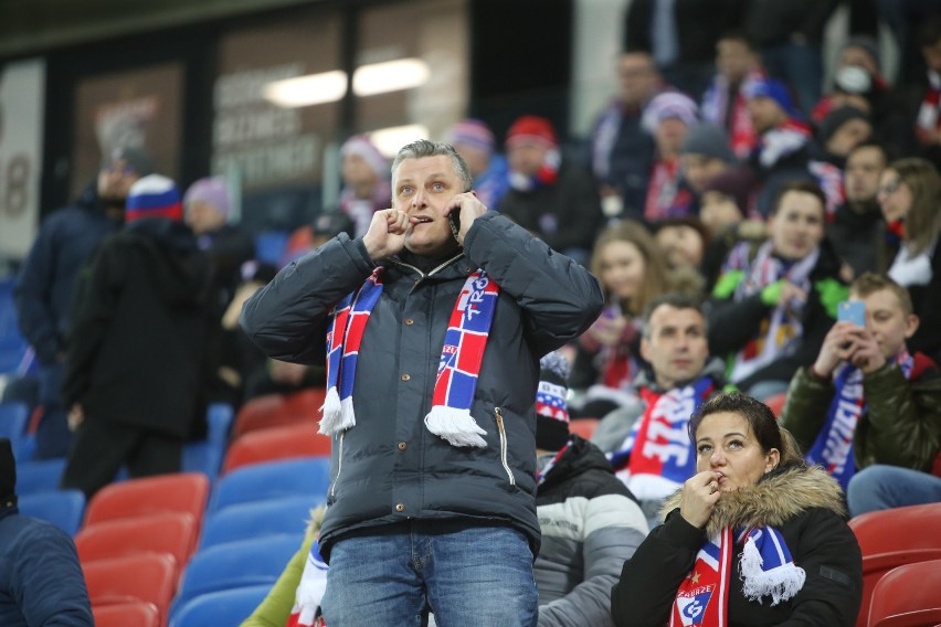 Mecz Górnik Zabrze - Cracovia oglądało prawie 9 tysięcy...