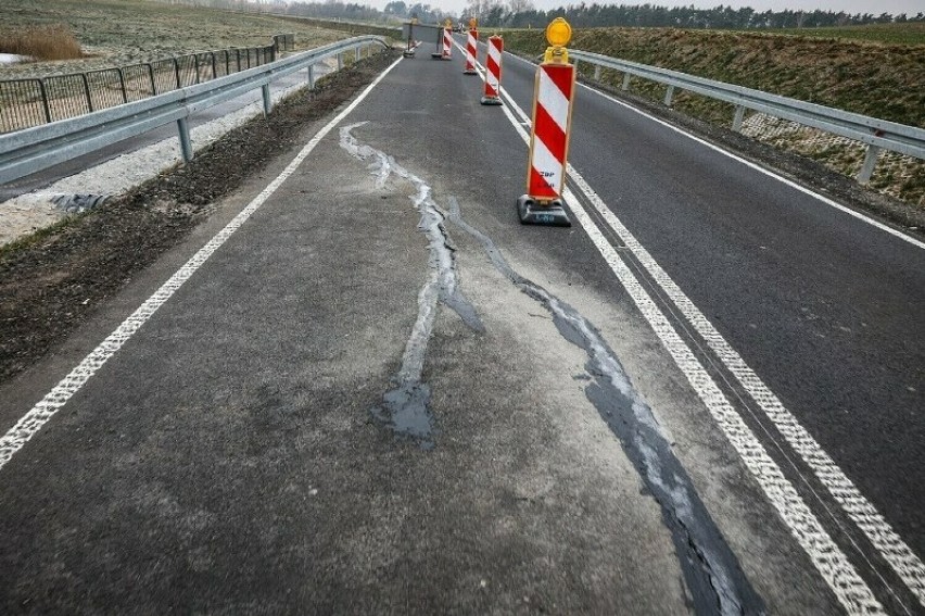 Droga z Osiecznej do Goniembic jest uszkodzona na odcinku...