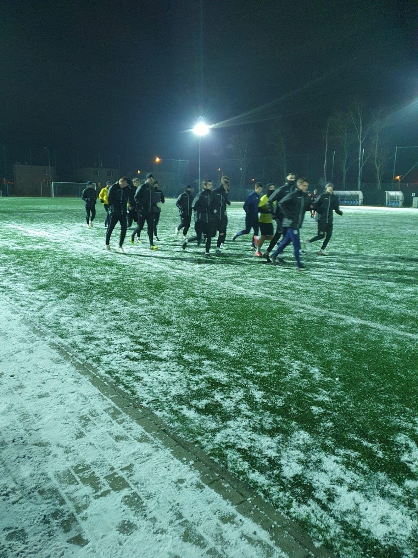 Piłkarze WKS Gryf Wejherowo, Orkana Rumia, Wikędu Luzino rozpoczęli przygotowania do drugiej części sezonu