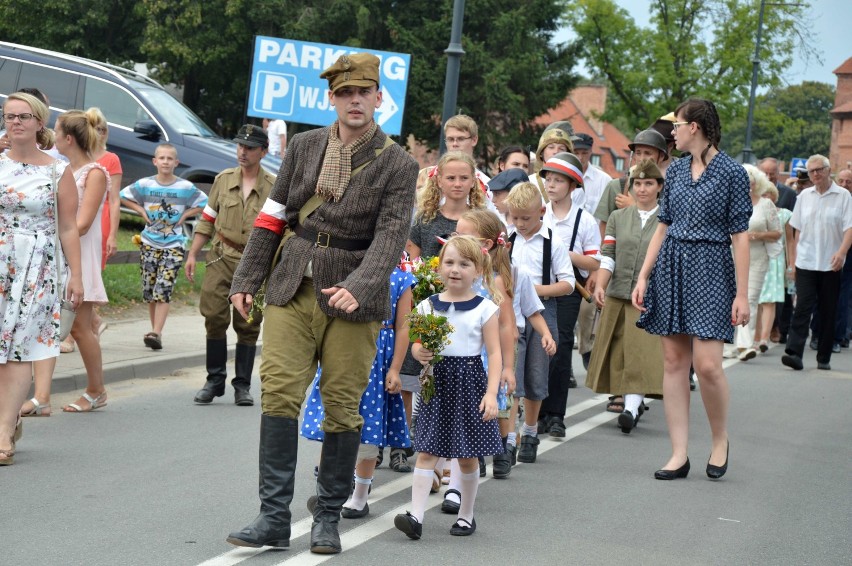 Malbork. 74 rocznica wybuchu Powstania Warszawskiego [ZDJĘCIA, cz. 2]. Uroczystość na Skwerze Żołnierzy Wyklętych