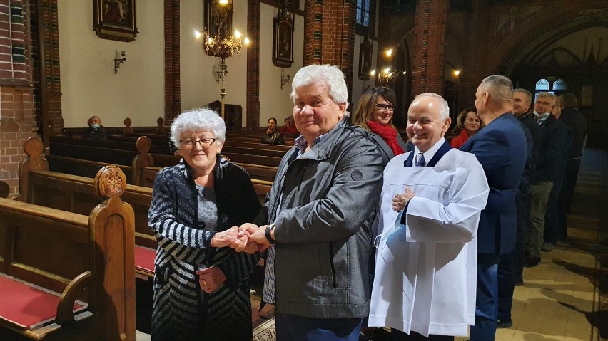 Odnowienie przysięgi małżeńskiej i nauki dla młodzieży przed...