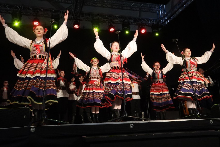 "Opowieści o babach, niewiastach i kobietach" koncert ZPiT w Legnicy, zobaczcie zdjęcia