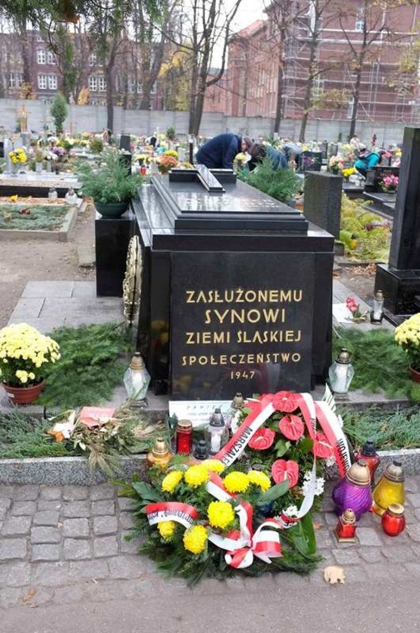 Wielkie nazwiska na cmentarzach w Katowicach. Cmentarze przy...
