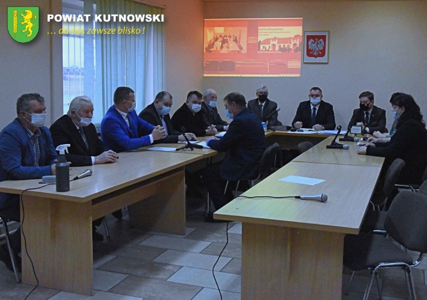 Starosta gościł na sesji rady gminy Krzyżanów. Mówił o inwestycji za 8,5 mln zł