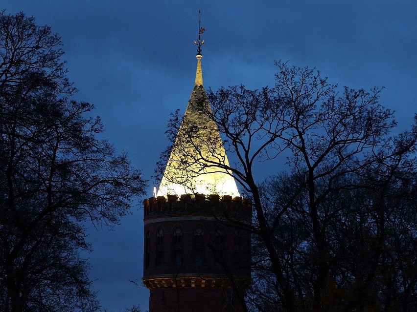 Iluminacja świetlna zabytkowej wieży ciśnień w Stargardzie