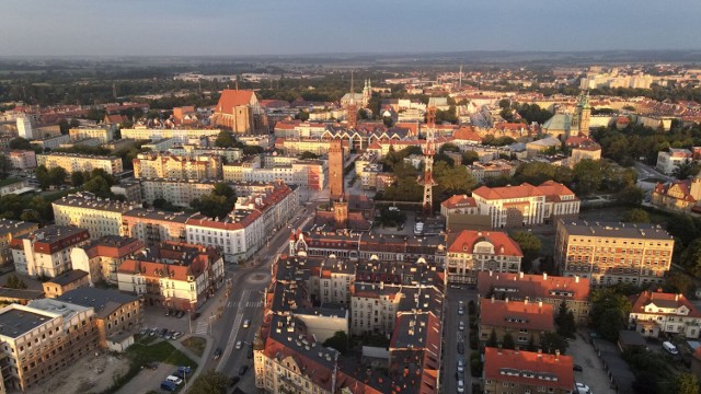 Radni miejscy Nysy poznali projekt budżetu na 2022 rok. Gmina chce inwestować w drogi.