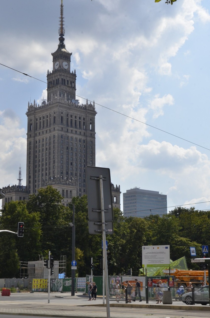 Budowa II linii metra. Ładne daszki na Świętokrzyskiej?