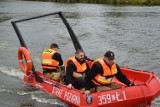 Nowa łódź ratunkowa trafiła do Ochotniczej Straży Pożarnej w Skierniewicach ZDJĘCIA