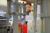 Naukowcy z UMB wynaleźli superszybki test na koronawirusa! Czy podbije on rynek diagnostyki medycznej? (zdjęcia)
