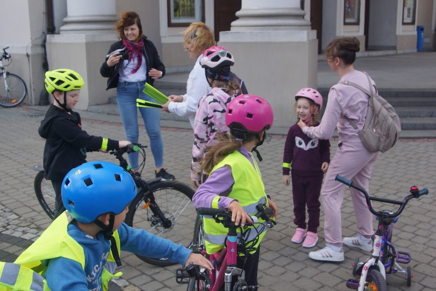 Rodzinny Rajd Rowerowy "Z przedszkolakiem na rowerze" w...