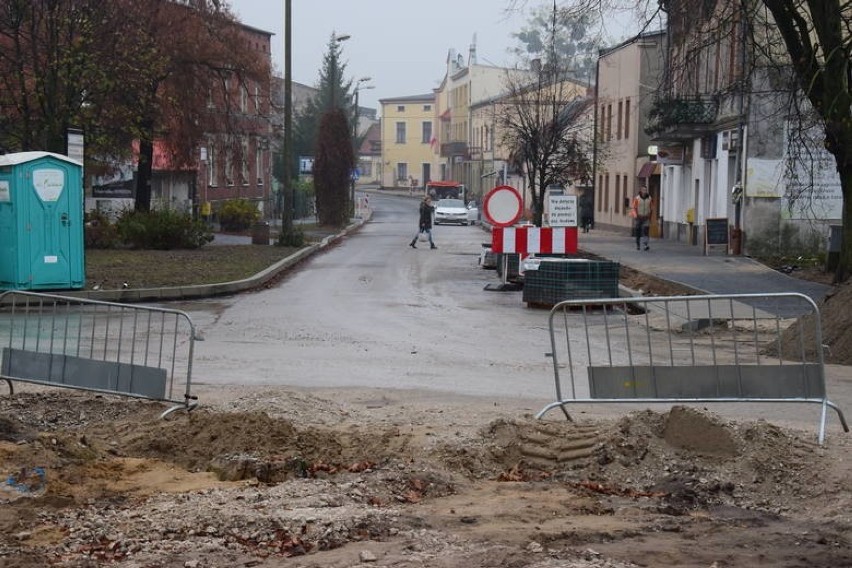 Roboty w Pakości trwają od 2018 roku. Te zdjęcia wykonano w...