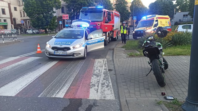 Wypadek w Kaliszu. Kierująca samochodem osobowym potrąciła motorowerzystę