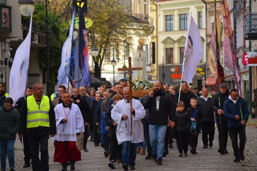 Listopadowy Męski Różaniec przeszedł ulicami Przemyśla.