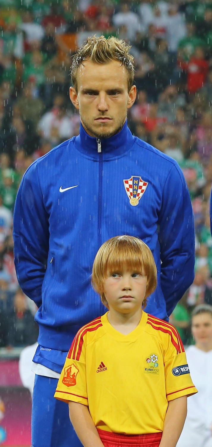 Dwaj mali kaliszanie w dziecięcej eskorcie na Euro 2012. Wyprowadzali Chorwatów na mecz z Irlandią