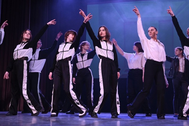 Musical „Nieświadomi” to opowieść o dziesięciorgu bohaterach.