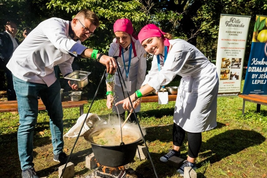 Na terenie Zespołu Szkół Gastronomiczno-Hotelarskich w...