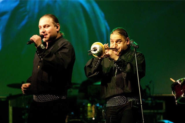 Bracia Łukasz i Paweł Golcowie wrócili z nowym materiałem muzycznym. To połączenie etnicznego brzmienia i klasyki