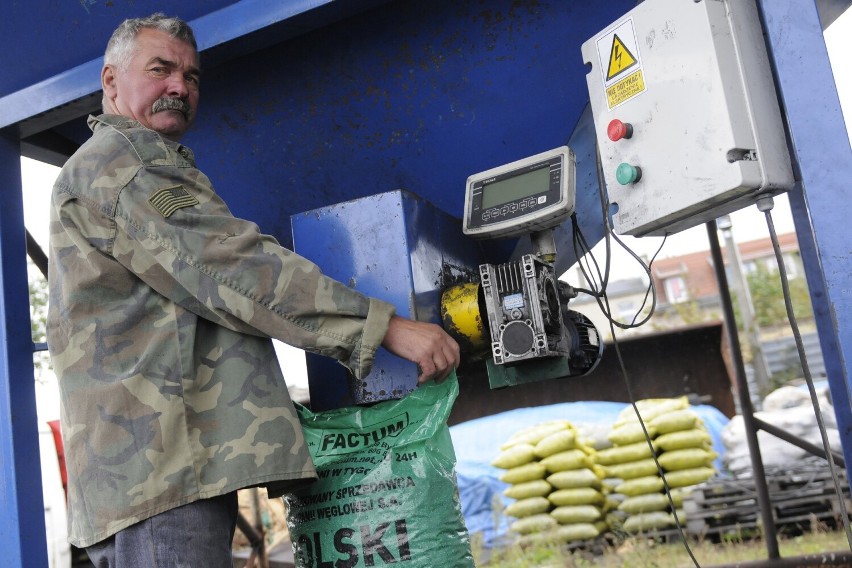 Pomorze: Ceny węgla przed jesienią 2022 zwalają z nóg. Surowiec jest dostępny, ale jego ilość jest ograniczona. Gdzie jeszcze kupisz opał?