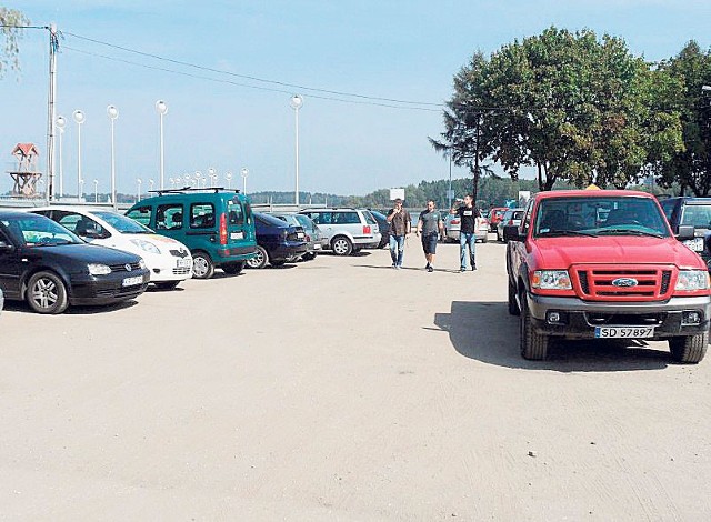 Obecny parking nad Pogorią III jest za mały i wymaga remontu