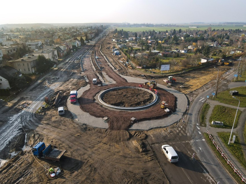 Budowa ronda u zbieguWolińskiej, Szybowników i Grota Roweckiego w Lesznie