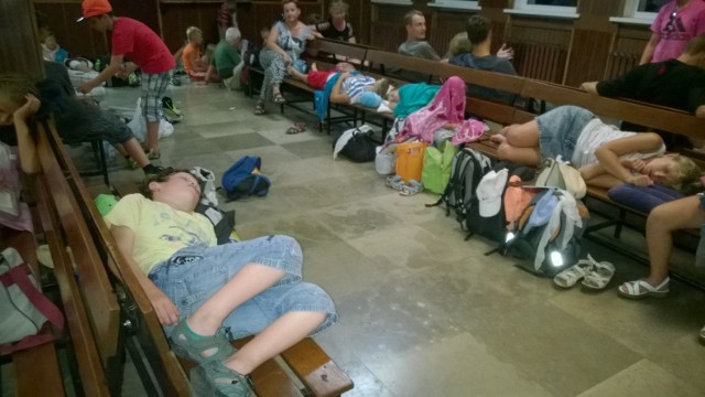 70 dzieci wraca już do domu. Z Koszalina wyjechały o 2.10 w nocy