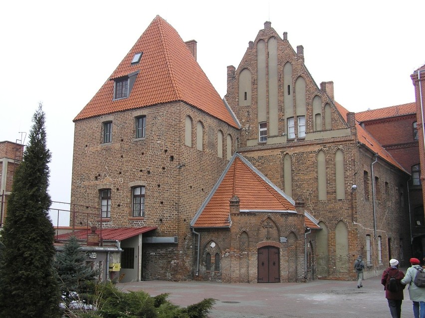 Relikty zamku krzyżackiego w Chełmnie znajdują się na...