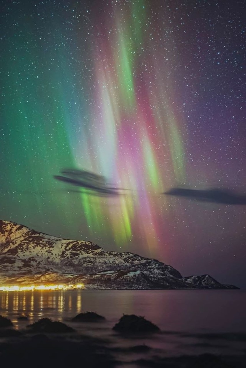 Przepiękna zorza na norweskim niebie (luty 2018).
