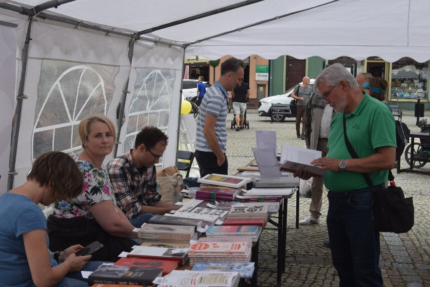 Kościerzyna. XXII Targi Książki Kaszubskiej i Pomorskiej (2.07.2022 r.)  ZOBACZ ZDJĘCIA