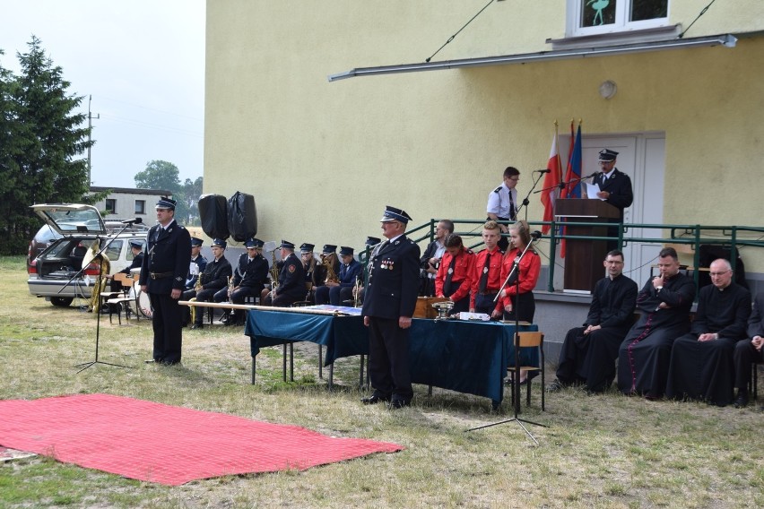 Wszystko rozpoczęło się uroczystym przemarszem ulicami...