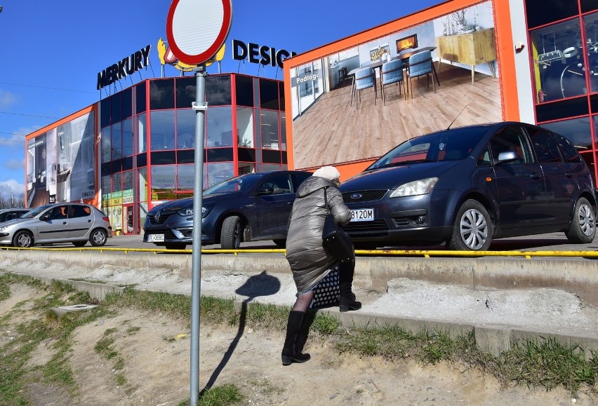 Klienci, którzy chcą się dostać do Merkury Market od strony...