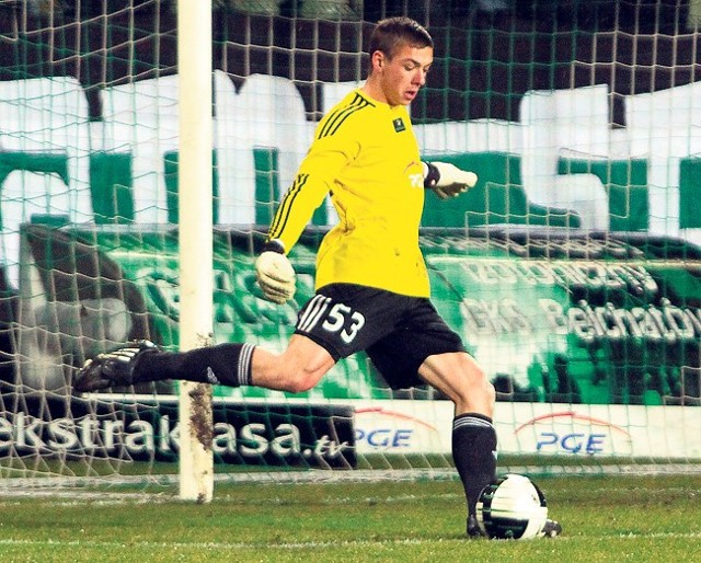 Dziewiętnastoletni dubler Łukasza Sapeli, wychowanek klubu,  Łukasz Budziłek nie zdołał uchronić PGE GKS od porażki
