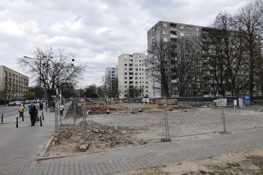 Przedwojenna Warszawa odkryta. Na terenie dawnego getta archeolodzy odsłonili fragment starej ulicy oraz piwnice kamienicy