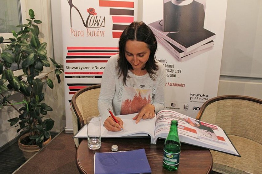 Marta Abramowicz w Inowrocławiu opowiadała o swojej książce [zdjęcia] 